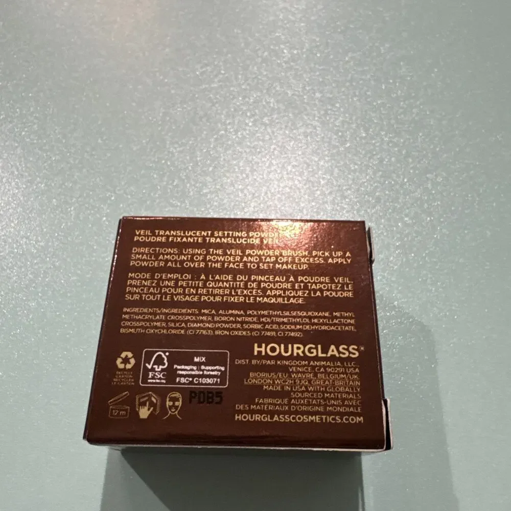 Hourglass veil translucent